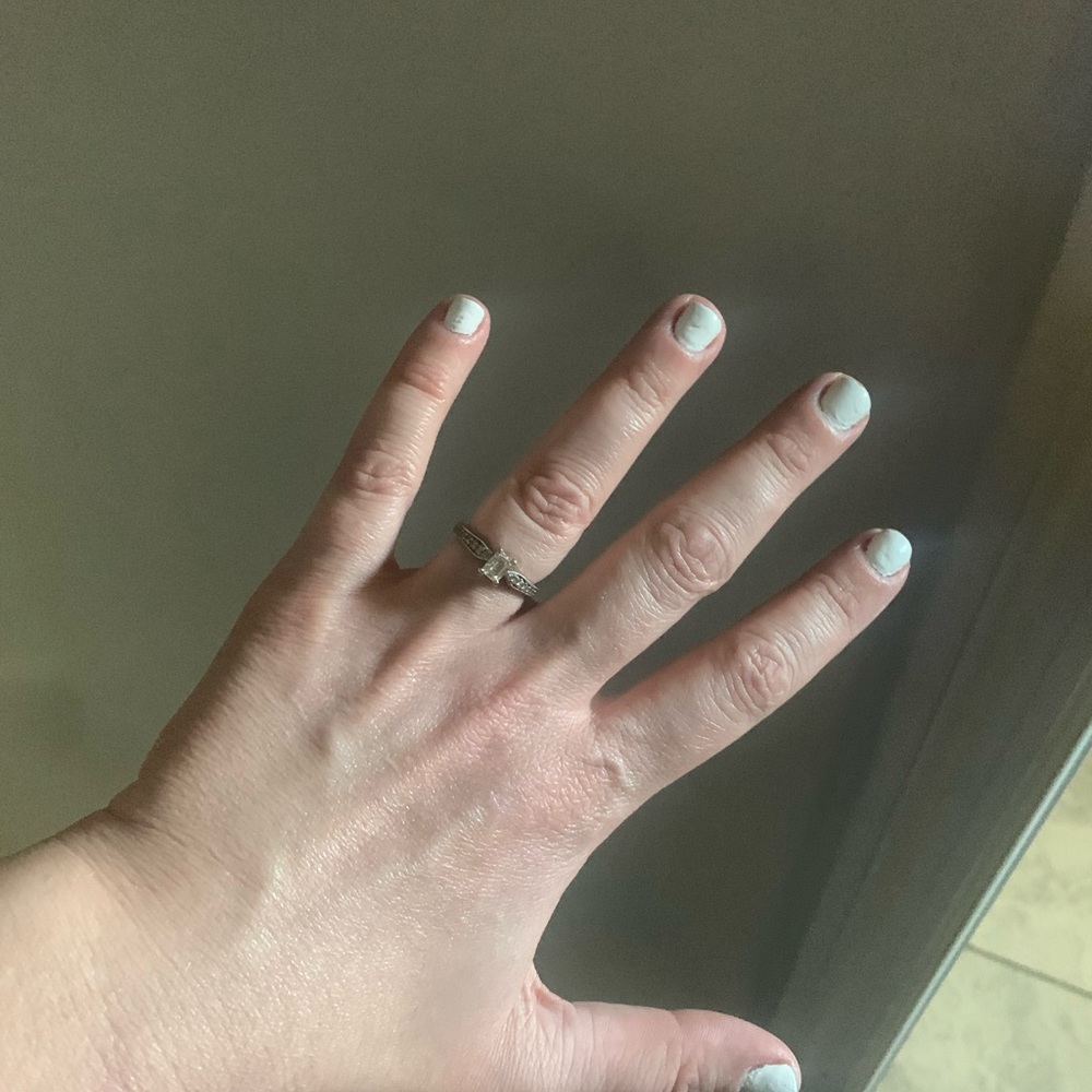 Diamond ring - Picture 3 of 3